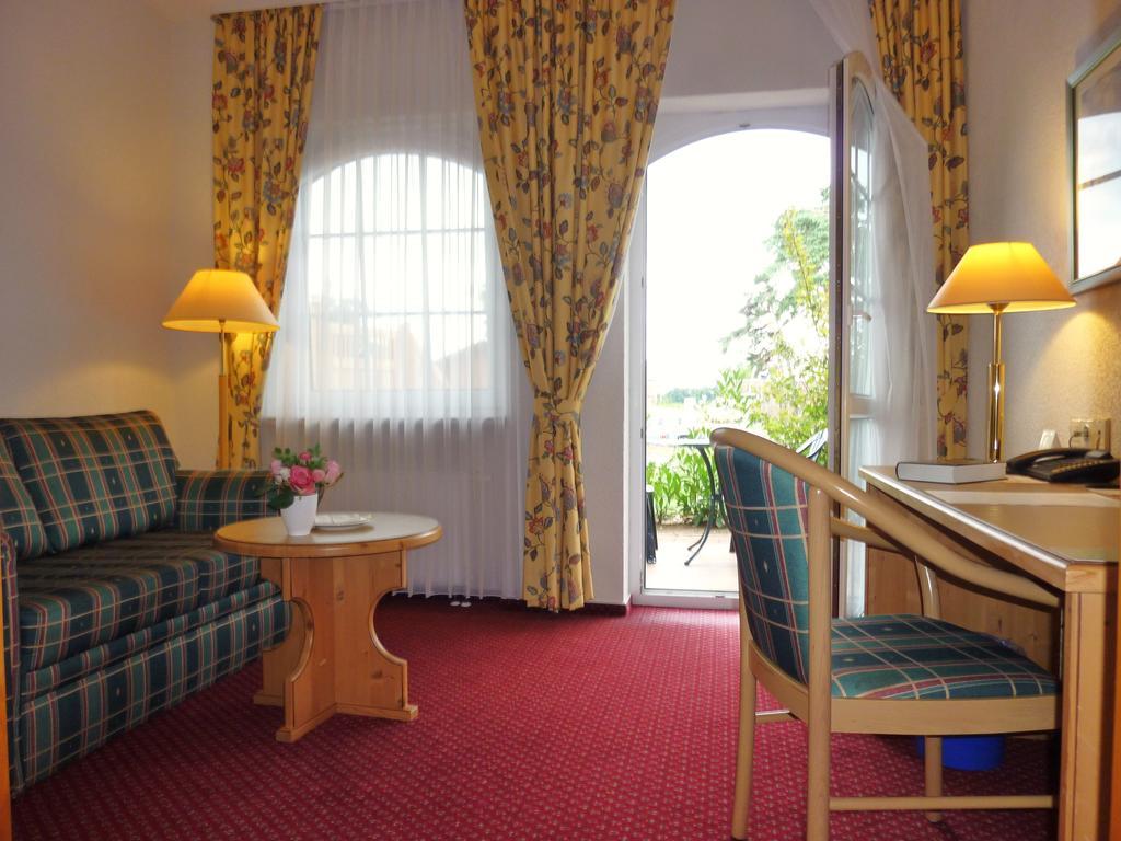 Landhaus Mueritzgarten Hotel Garni Röbel Δωμάτιο φωτογραφία
