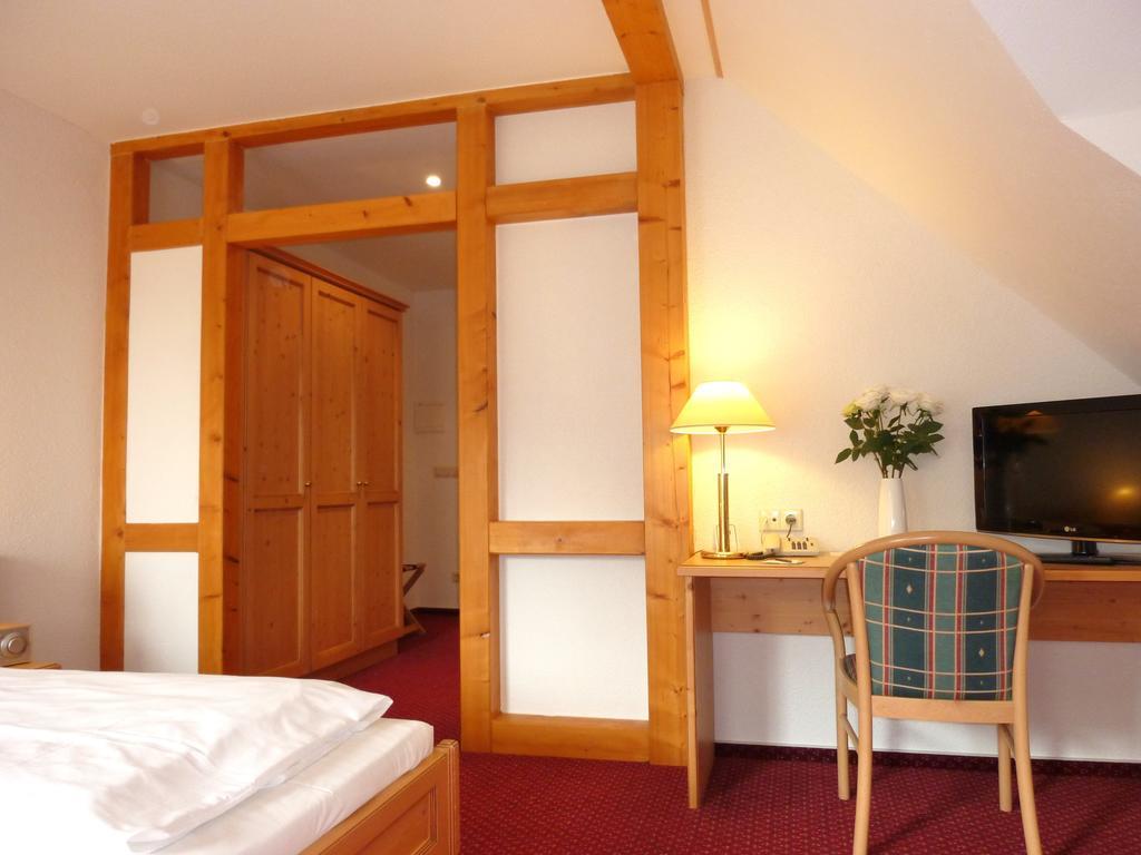 Landhaus Mueritzgarten Hotel Garni Röbel Δωμάτιο φωτογραφία