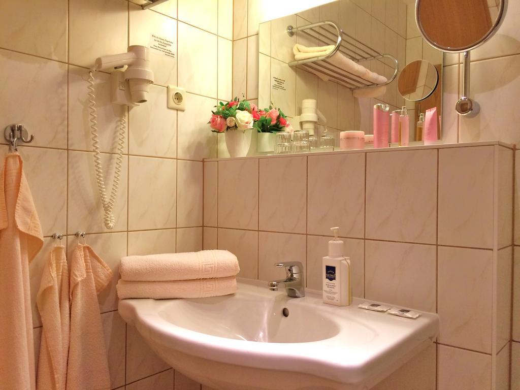 Landhaus Mueritzgarten Hotel Garni Röbel Εξωτερικό φωτογραφία