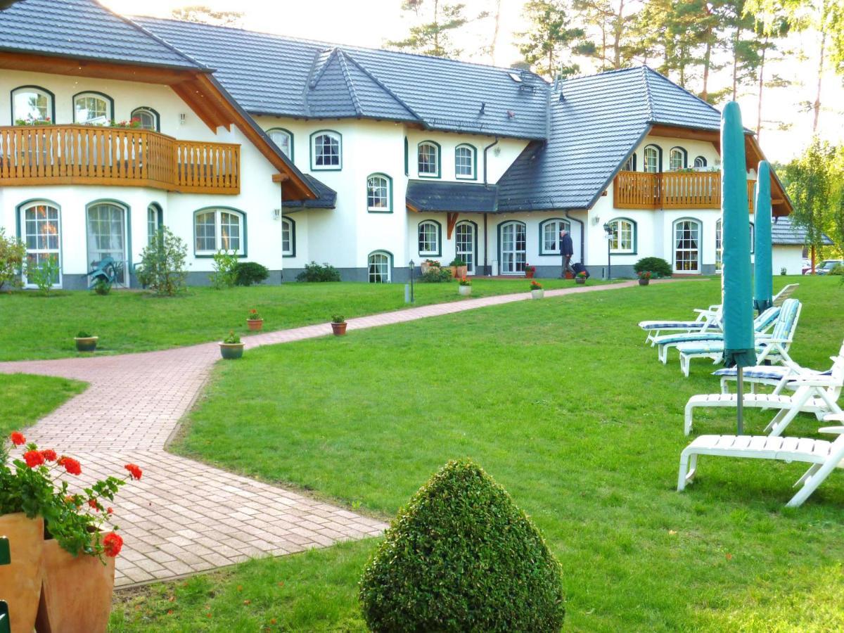 Landhaus Mueritzgarten Hotel Garni Röbel Εξωτερικό φωτογραφία